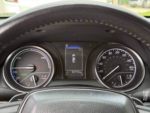 Used 2024 Toyota Camry SE FWD image 16