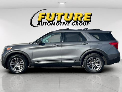 Used 2021 Ford Explorer XLT w/ Equipment Group 202A image 7