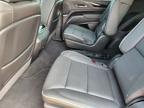 Certified 2024 Cadillac Escalade Sport w/ Touring Package image 31