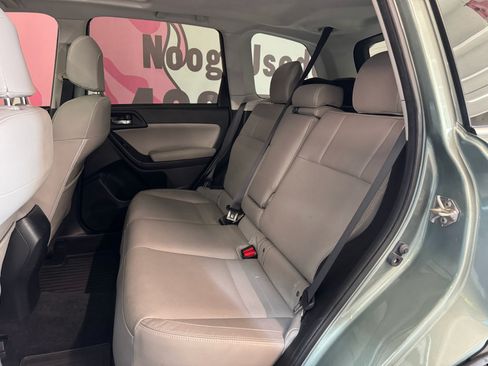 Used 2017 Subaru Forester 2.5i Limited AWD/4WD image 21