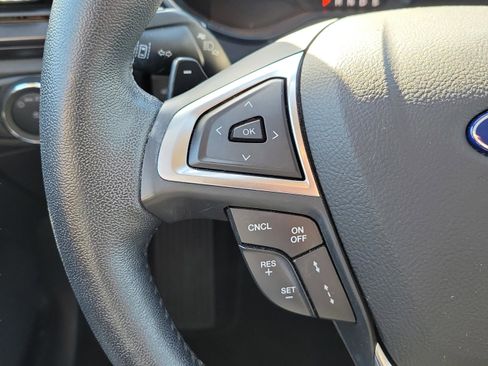 Used 2020 Ford Fusion Titanium image 16