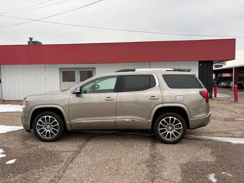 Used 2023 GMC Acadia Denali w/ Denali Technology Package image 2