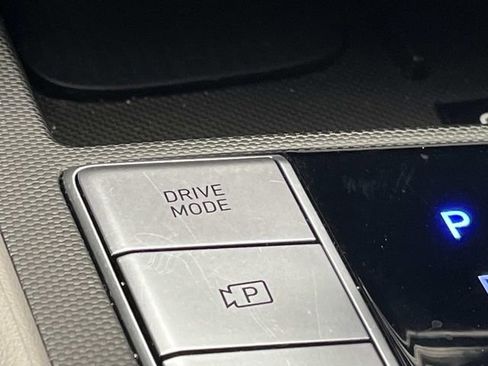 Certified 2024 Hyundai Elantra SEL w/ Convenience Package FWD image 31