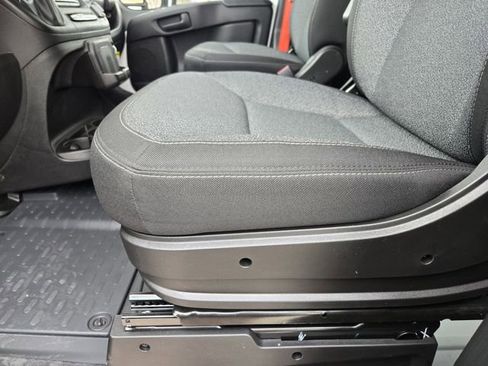 Used 2025 RAM ProMaster 2500 w/ Premium Convenience Group image 25