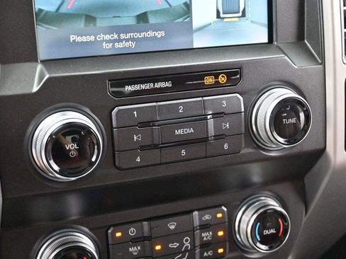 Used 2019 Ford F450 Platinum w/ Platinum Ultimate Package AWD/4WD image 24