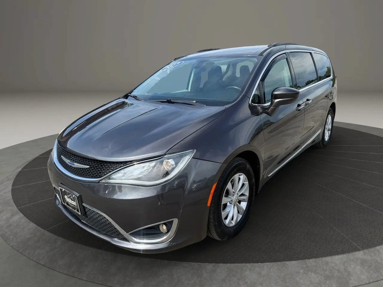 Used 2017 Chrysler Pacifica Touring-L FWD image 12