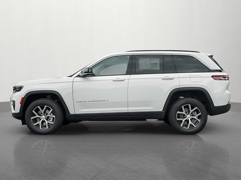 New 2025 Jeep Grand Cherokee Limited image 3