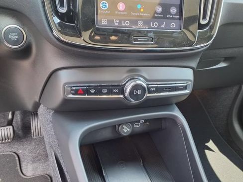 New 2026 Volvo XC40 B4 Plus w/ Protection Package Premier FWD image 20