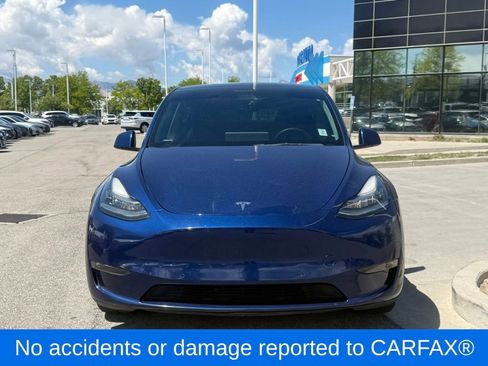 Used 2022 Tesla Model Y Long Range AWD/4WD image 2