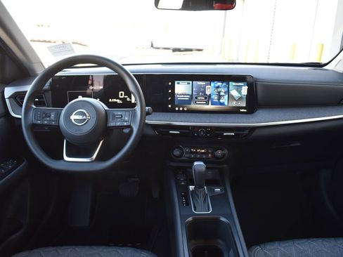 New 2026 Nissan Kicks SV w/ SV Premium Package image 18