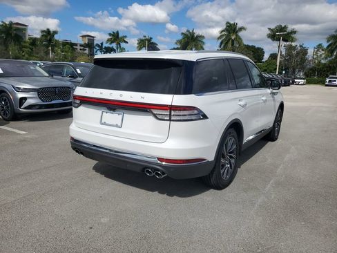 New 2026 Lincoln Aviator 2WD image 4