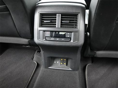 Certified 2022 Volkswagen Atlas SE image 27