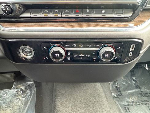 Used 2024 Chevrolet Silverado 1500 LT image 19