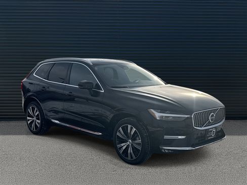 Certified 2023 Volvo XC60 B5 Plus w/ Climate Package image 3