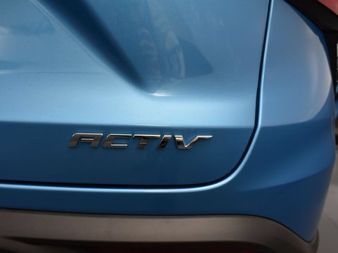 Used 2025 Chevrolet Trax ACTIV w/ Sunroof Package FWD image 21