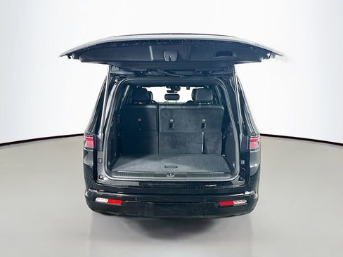 New 2025 Jeep Wagoneer Series II w/ Convenience Group I image 17