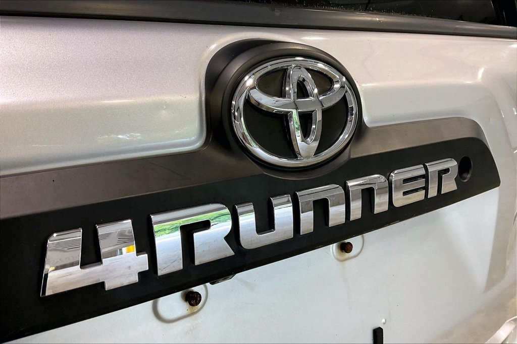 Used 2015 Toyota 4Runner Trail AWD/4WD image 25