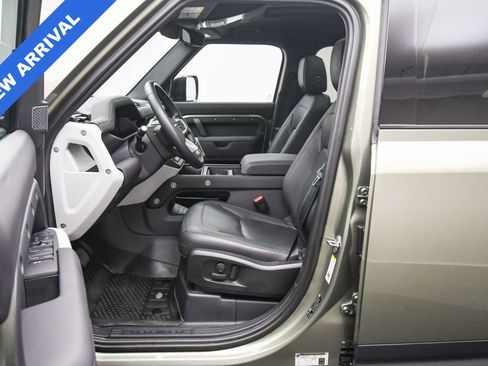 Used 2024 Land Rover Defender 110 S image 18