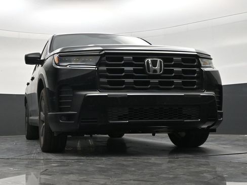 Used 2026 Honda Pilot Sport image 25
