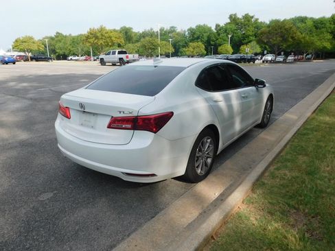 Used 2018 Acura TLX w/ Technology Package FWD image 10