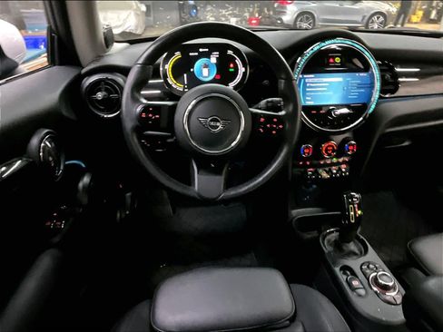 Used 2024 MINI Cooper SE FWD image 8