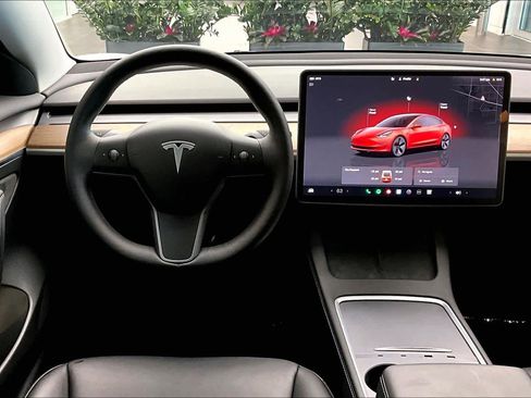 Used 2022 Tesla Model 3 image 5