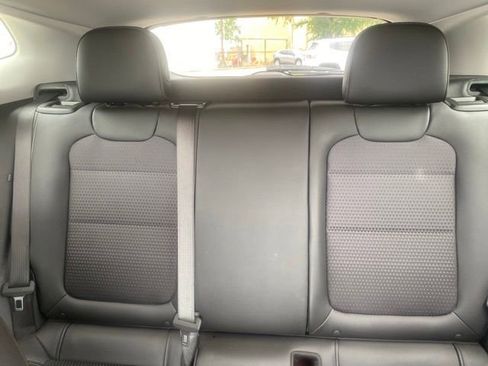 Used 2025 Chevrolet Trax LT w/ LT Convenience Package FWD image 38