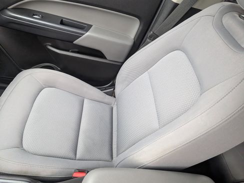 Used 2019 Chevrolet Colorado W/T w/ Custom Special Edition image 21