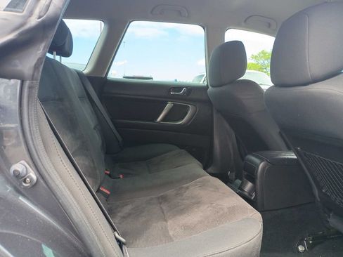 Used 2009 Subaru Outback 2.5i Special Edition AWD/4WD image 15