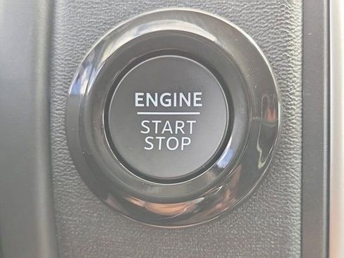 Certified 2025 Ford Expedition Active image 32