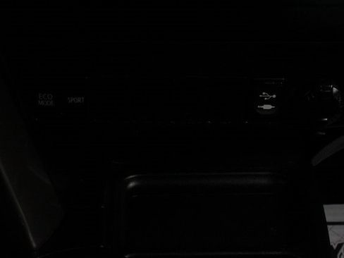 Used 2018 Toyota RAV4 XLE image 40