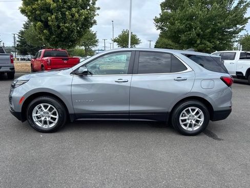 Used 2024 Chevrolet Equinox LT AWD/4WD image 2