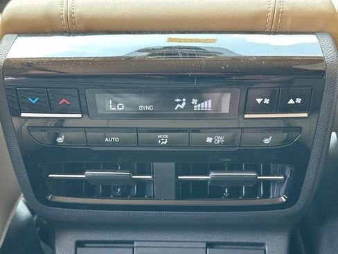 Certified 2023 Acura MDX SH-AWD w/ Advance Package image 12