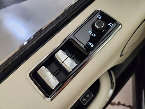 Used 2019 Land Rover Range Rover Supercharged AWD/4WD image 22