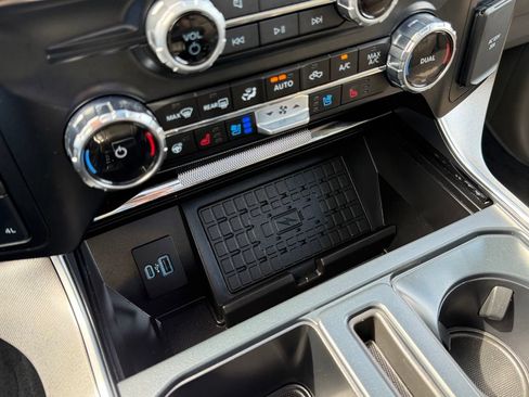Certified 2024 Ford F150 Platinum w/ Equipment Group 703A Plus AWD/4WD image 19