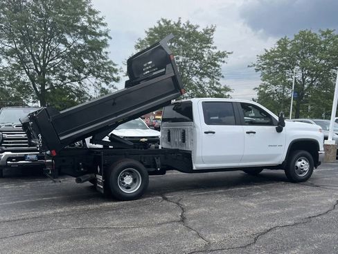 Used 2024 Chevrolet Silverado 3500 W/T w/ WT Convenience Package AWD/4WD image 2