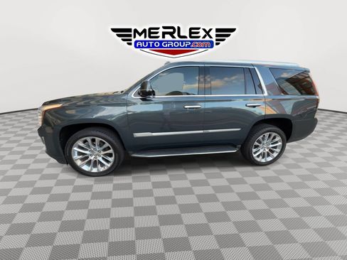 Used 2020 Cadillac Escalade Luxury AWD/4WD image 4
