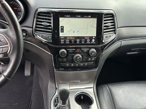 Used 2021 Jeep Grand Cherokee Limited image 20