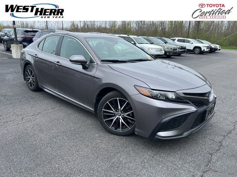 Used 2024 Toyota Camry SE w/ Cold Weather Package AWD/4WD image 1