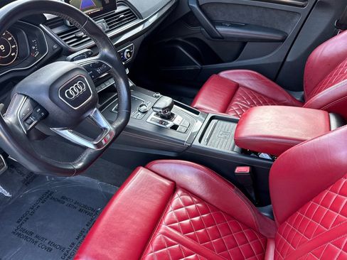 Used 2019 Audi SQ5 Premium Plus w/ Premium Plus Package AWD/4WD image 11