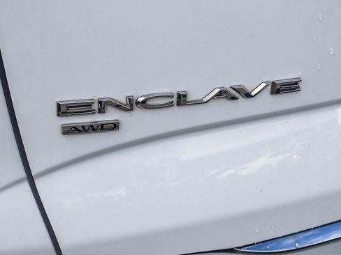 Used 2022 Buick Enclave Premium image 9