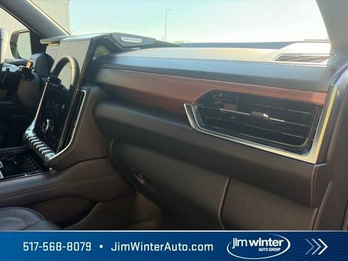 Certified 2025 GMC Yukon XL Denali AWD/4WD image 12