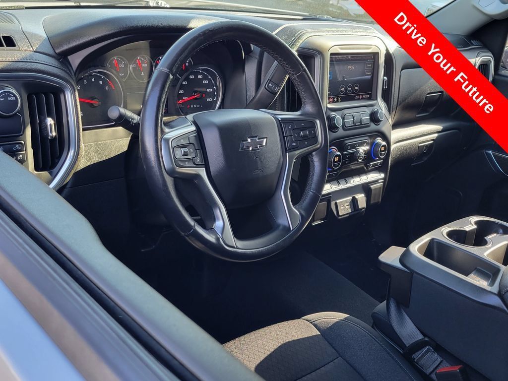 Used 2021 Chevrolet Silverado 1500 RST RWD image 5