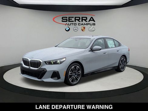 New 2026 BMW 530i xDrive w/ M Sport Package AWD/4WD image 7