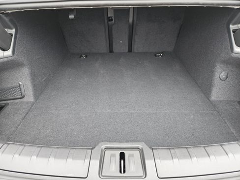 Used 2021 Porsche Taycan image 31