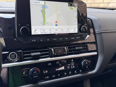 Used 2022 Nissan Pathfinder SL w/ SL Black Package image 22