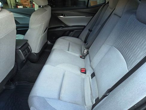 Used 2025 Toyota Camry LE image 12