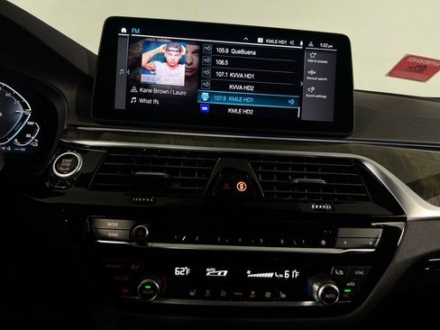 Used 2023 BMW 530e 530e iPerformance w/ M Sport Package image 16