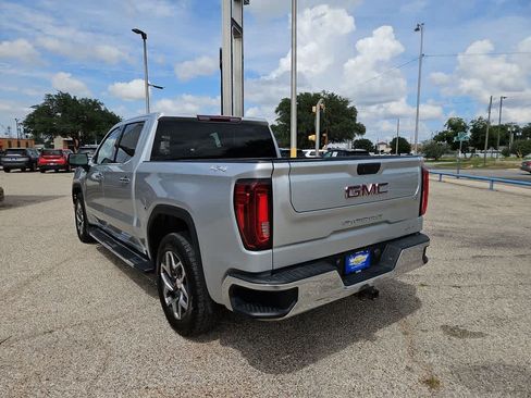 Used 2022 GMC Sierra 1500 SLT AWD/4WD image 6