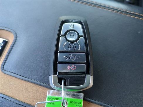 Used 2024 Ford F250 Platinum image 35